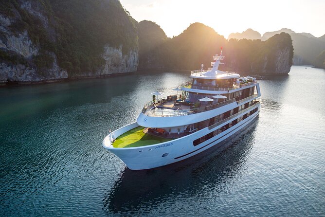 Stellar of the Seas 2 Days and 1 Night Luxury Cruise Experience - Day one: settling into a luxury ship