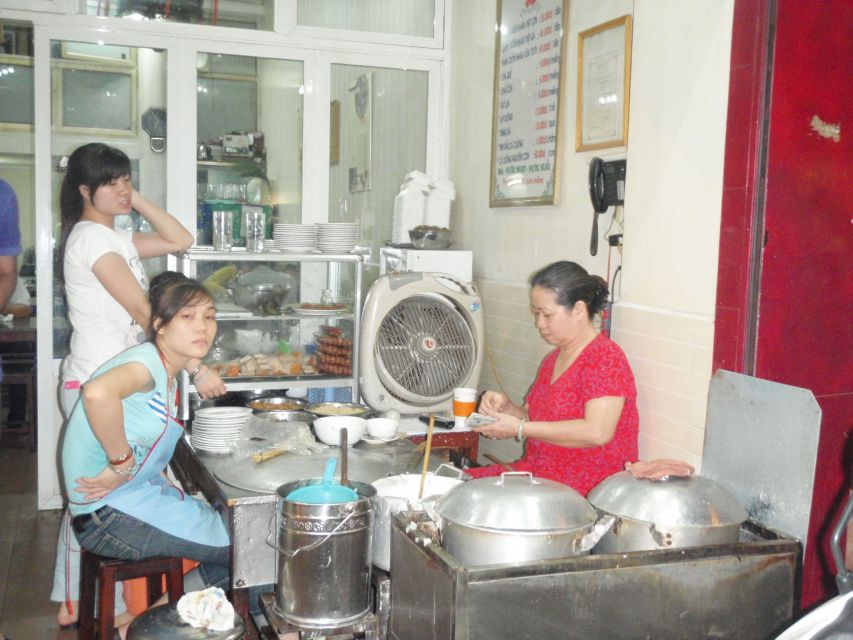 Street Food Tour Hanoi and Train Street Experience - Walking into Hanoi Train Street