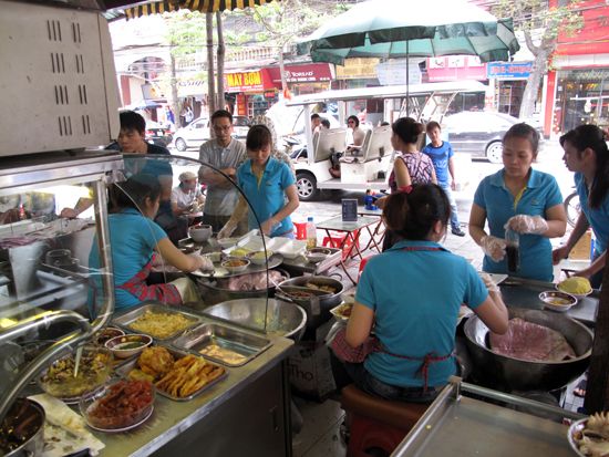 Street Food Tour Hanoi and Train Street Experience - Is $28 a fair price?
