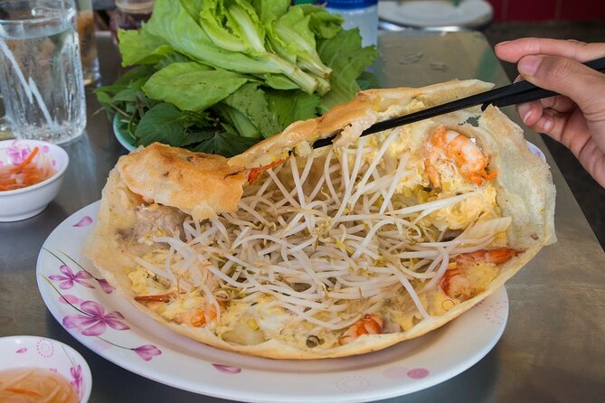 Super Niche Walking Street Food Tour in Ho Chi Minh City - Phố Tau Sai Gon and the everyday banh mi