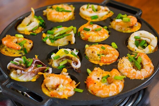 Super Niche Walking Street Food Tour in Ho Chi Minh City - Guides are the main reason the tour works