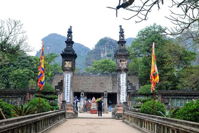Tam Coc Ninh Binh - Hoa Lu - Deluxe Daily group Tour - What the guide can add, and where things can go wrong