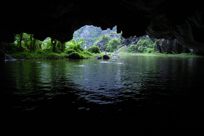 Tam Coc Ninh Binh - Hoa Lu - Deluxe Daily group Tour - Hoa Lu and the Dinh and Le temples