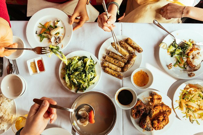 The 10 Tastings of Hanoi With Locals: Private Street Food Tour - A serious bowl of pho on Bat Su Street