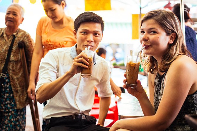 The 10 Tastings of Ho Chi Minh City With Locals: Private Street Food Tour - Turtle Lake and Saigon-style papaya salad