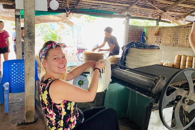 The hidden Fabulous Floating Market and Small Canal - A guide can make or break this morning