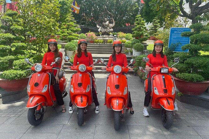 The insider's Hanoi + Train Street 4,5 Hours Female Ao Dai Riders - West Lake and Hanoi’s quieter side