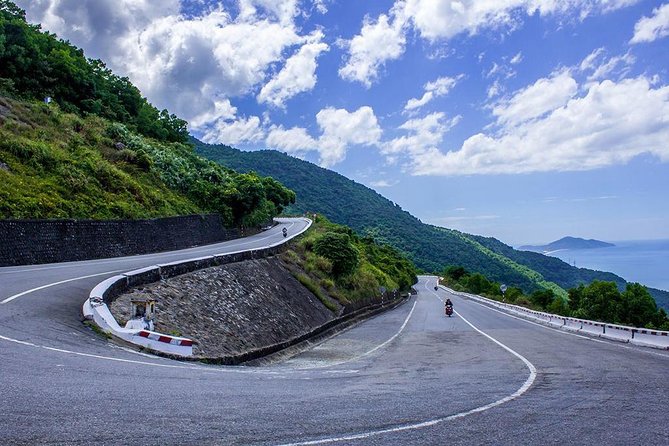 Top Gear Hai Van Pass between Hoi An or Da Nang to Hue - Marble Mountains: a short first climb