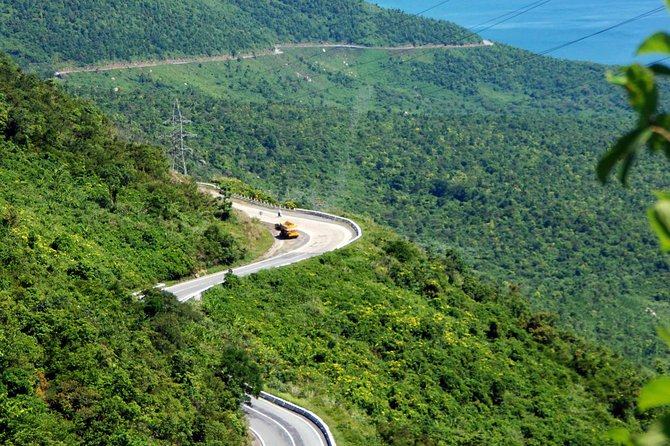Top Gear Hai Van Pass Hue to Hoi An or Da Nang - Hai Van Pass: the scenic centerpiece