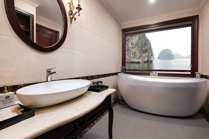 TOP TIER: 3 DAYS/2 NIGHTS tours- LIKE ABOSS on beautiful cruises - The cabin is comfortable, but manage your expectations