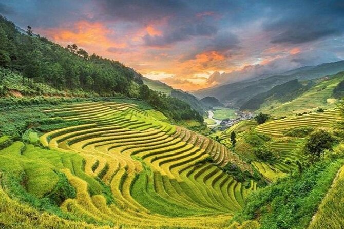 Trek Adventure in Ta Van Village, Lao Chai - The walk from Lao Chai toward Ta Van