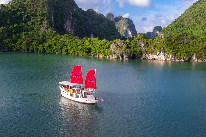 Unique Halong Private Day Cruise - Fishing Village, Kayak - Cua Van Floating Village and the Life of the Bay