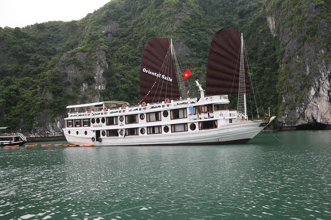 Venezia cruises in less tourist areas with small group - A cabin, meals, and the first lunch onboard
