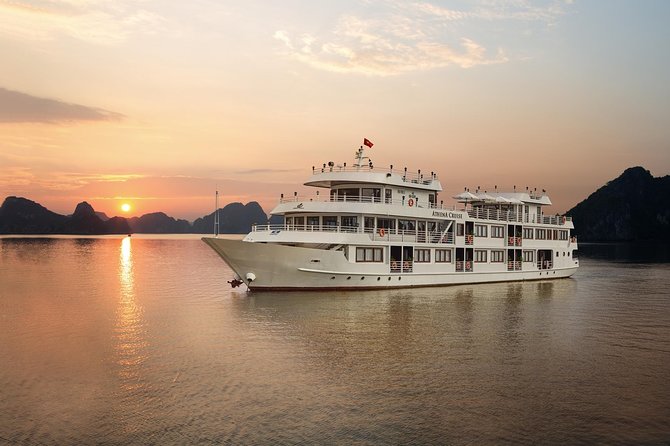 Venezia cruises - Kayking, Biking - 2D1N in less tourist areas - Sunset, Dinner, and an Evening on the Boat