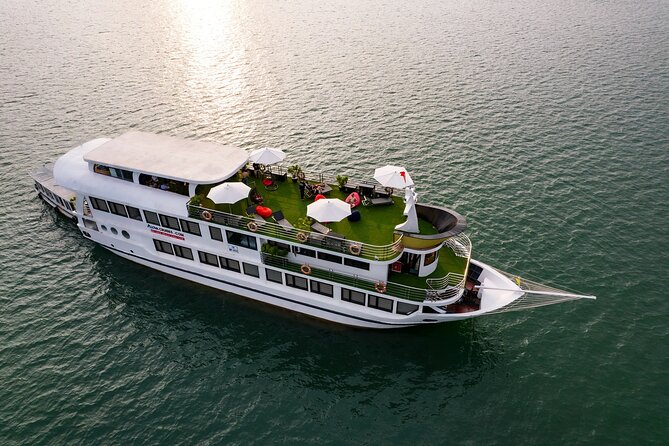 Venezia cruises - Kayking, Biking - 2D1N in less tourist areas - What the $116.90 Price Really Includes