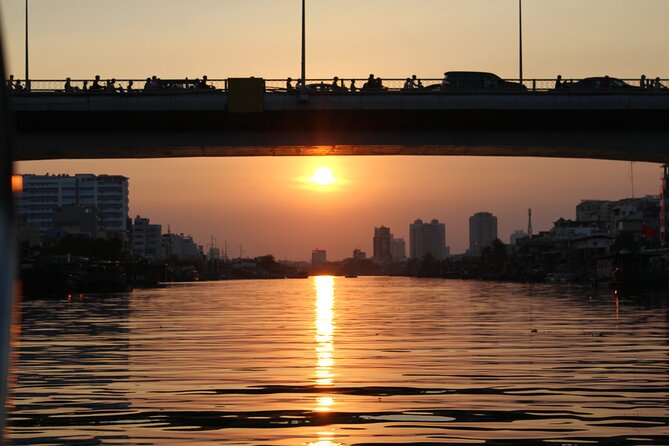 VIP Tour in Saigon: Romantic Sunset Cocktail by SpeedBoat - Should you book the Romantic Sunset Cocktail by Speedboat?