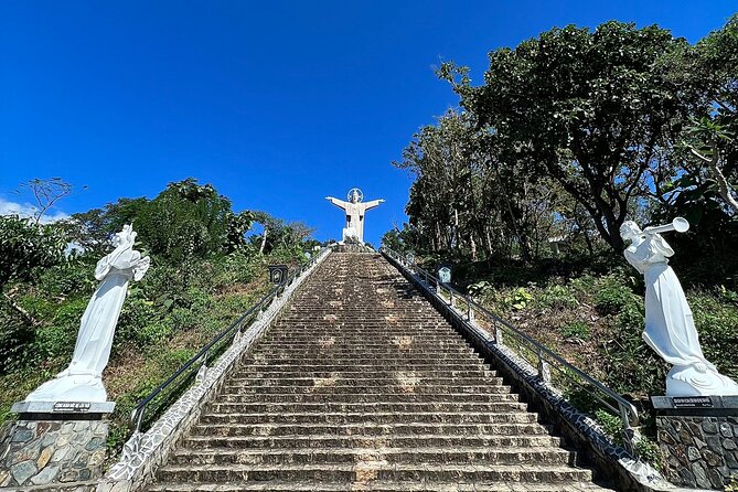 Vung Tau Essential: Beach, Christ Statue & Colonial Heritage - Lunch with coastal Vietnamese flavors