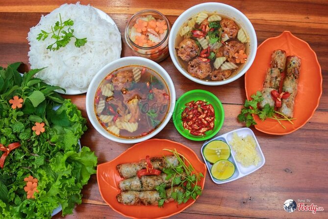 Walking Street Food Tour in Hanoi and Train Street - The Old Quarter food route and what you may taste